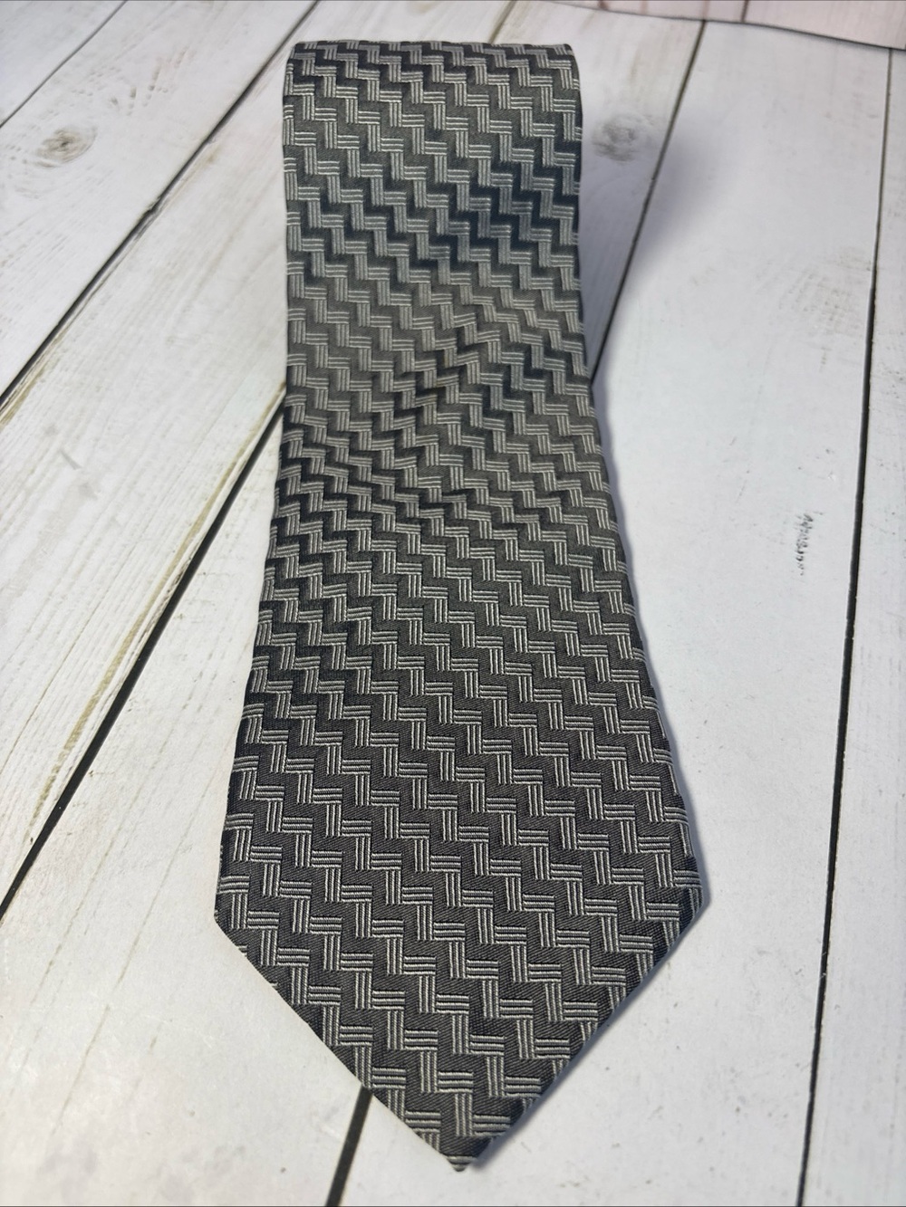 Lauren Ralph Lauren Men's Silk Tie - Silver & Gray Geometric Pattern